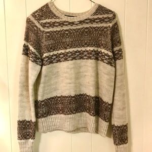 Women’s knit sweater, brown and white, classic